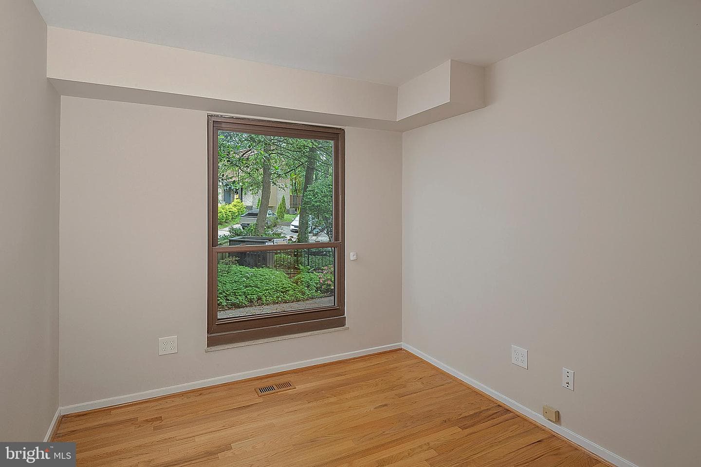 5678 Thicket Lane photo 15
