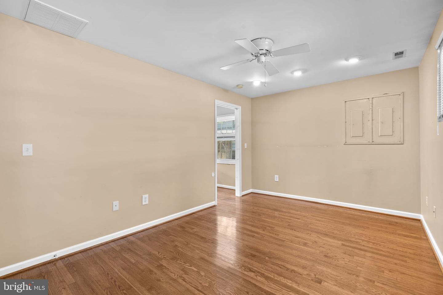 9187 Furrow Avenue photo 26