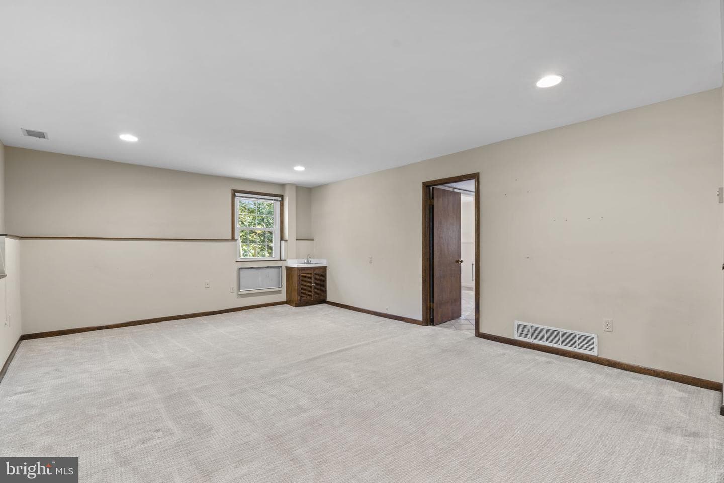 9187 Furrow Avenue photo 41