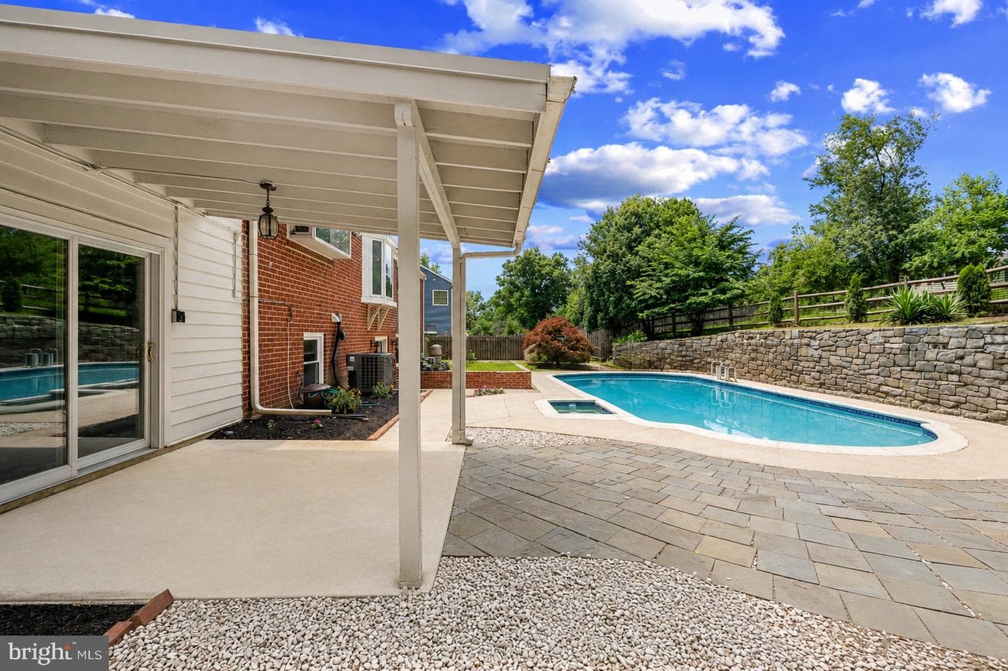3906 Foxhill Drive photo 9
