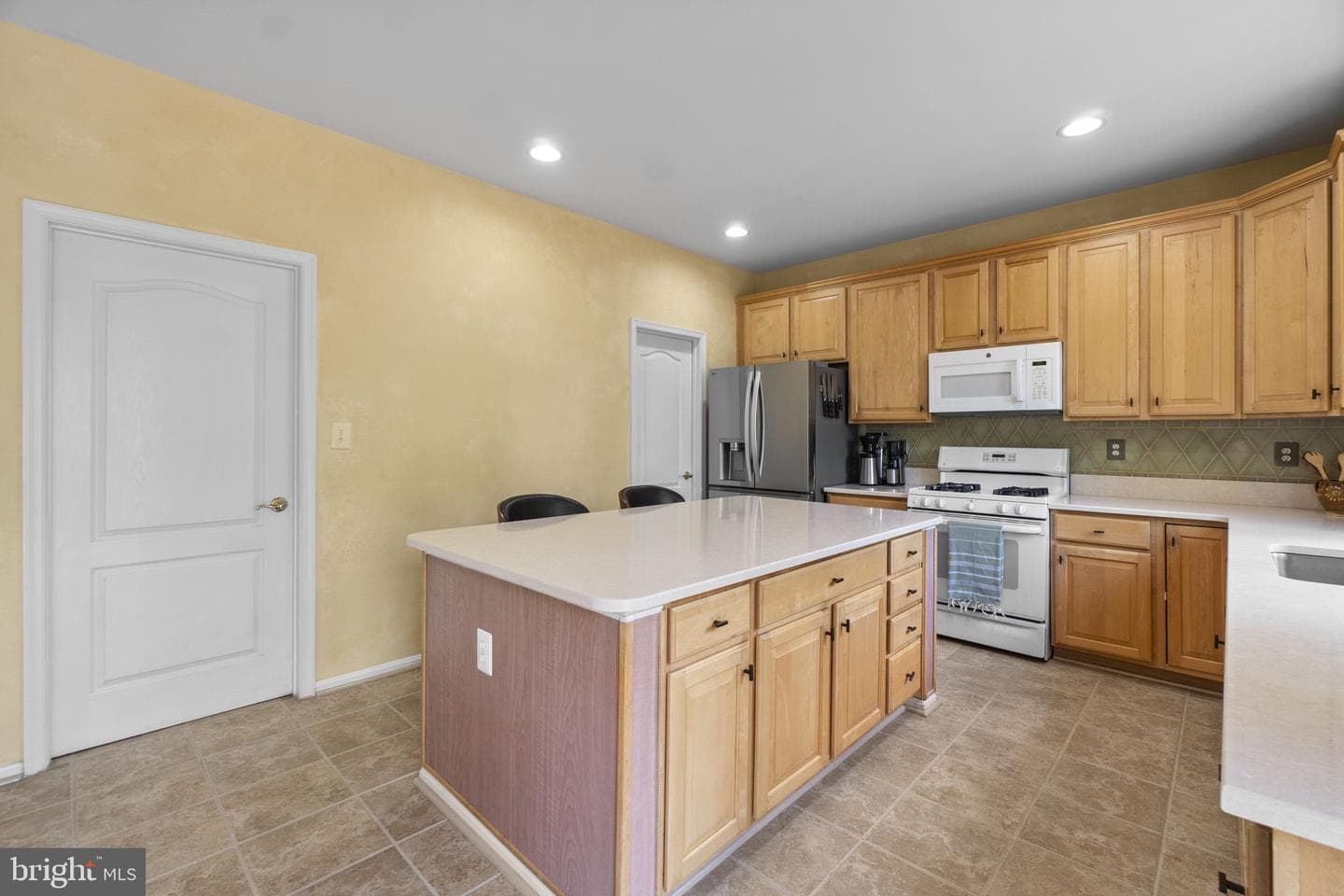 6418 Erin Drive photo 17