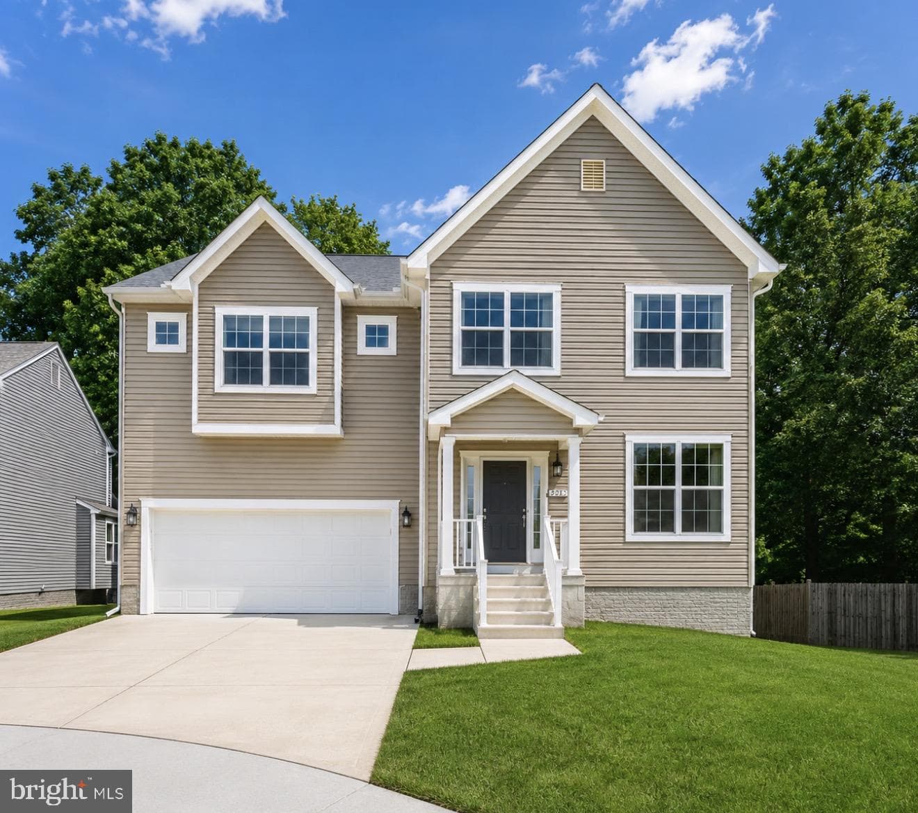 9252 Homestretch Court, Laurel