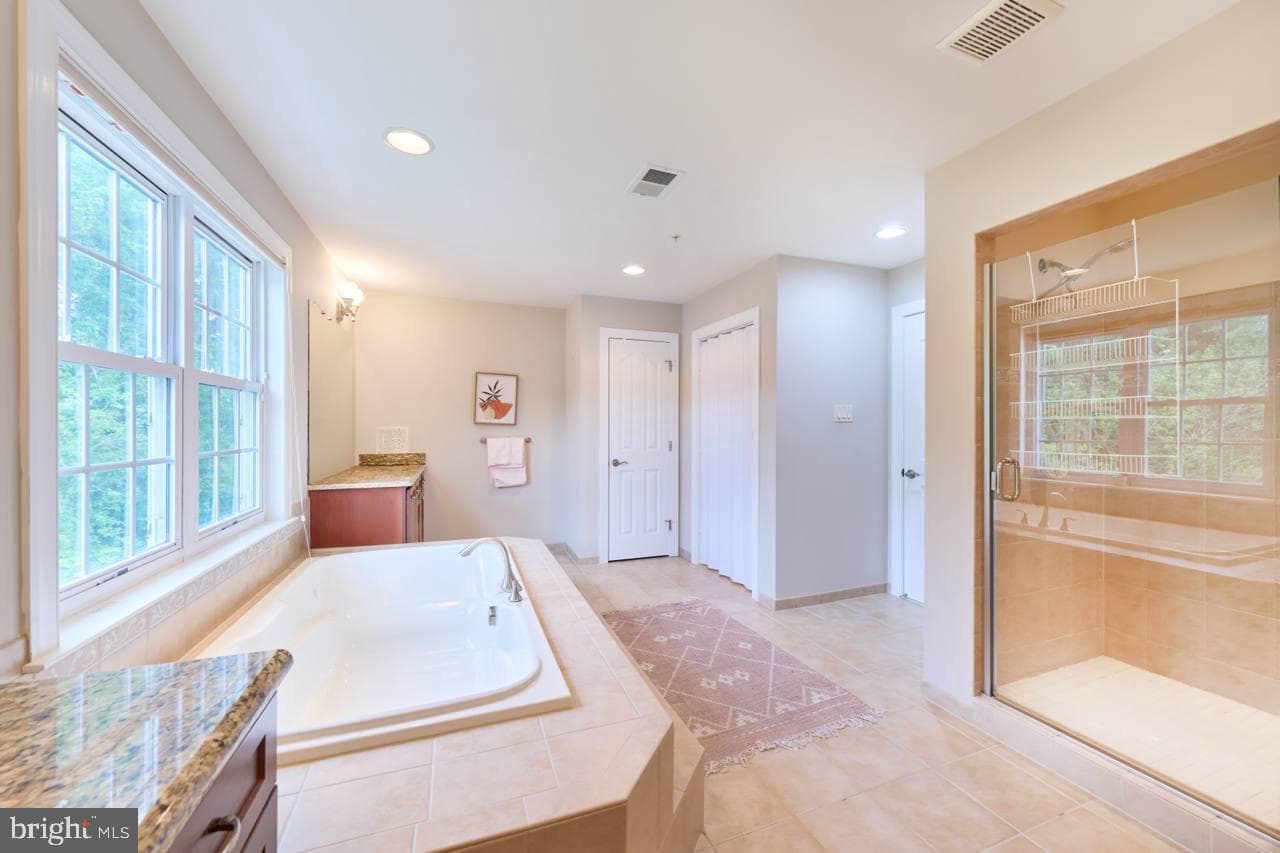 2605 Queensland Drive photo 48