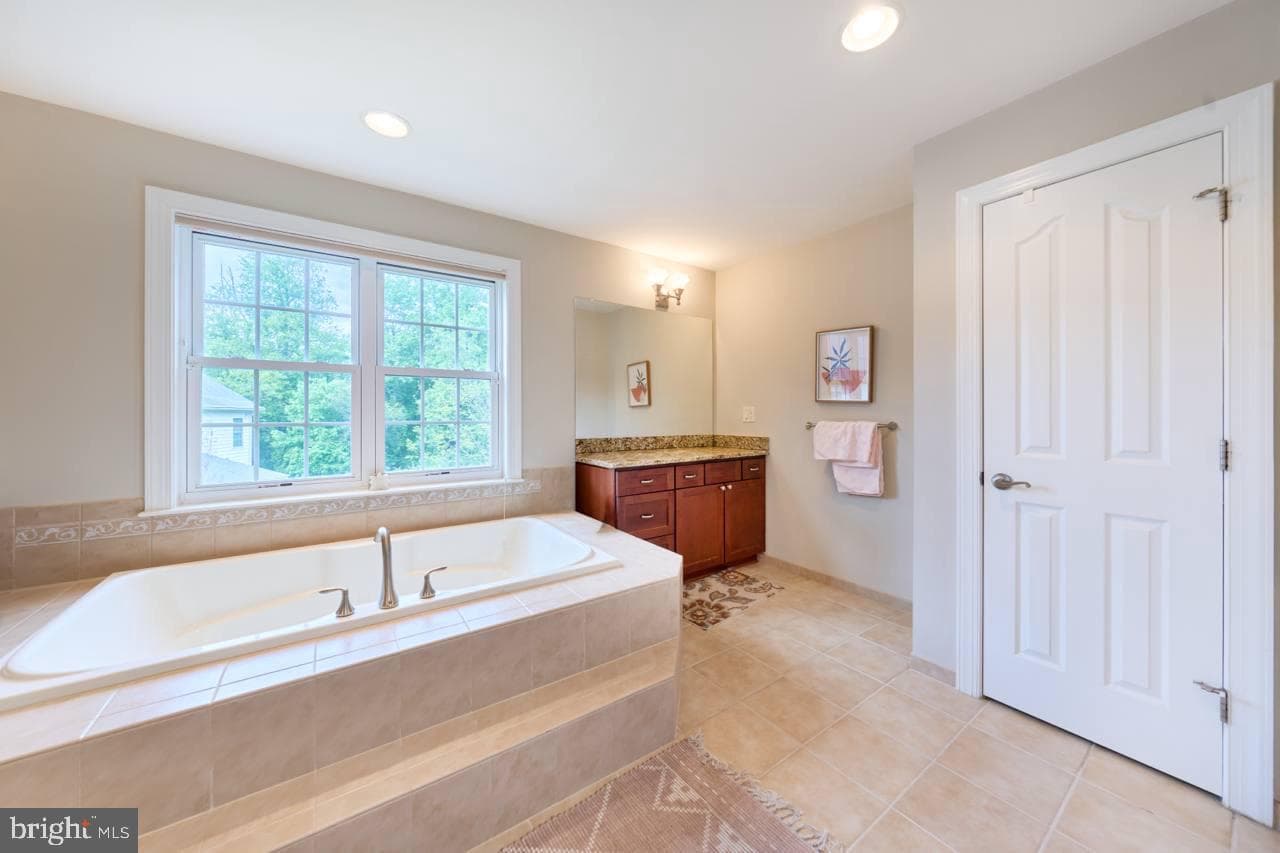 2605 Queensland Drive photo 49