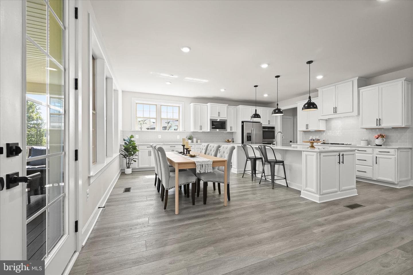 7691 Cross Creek Drive photo 5