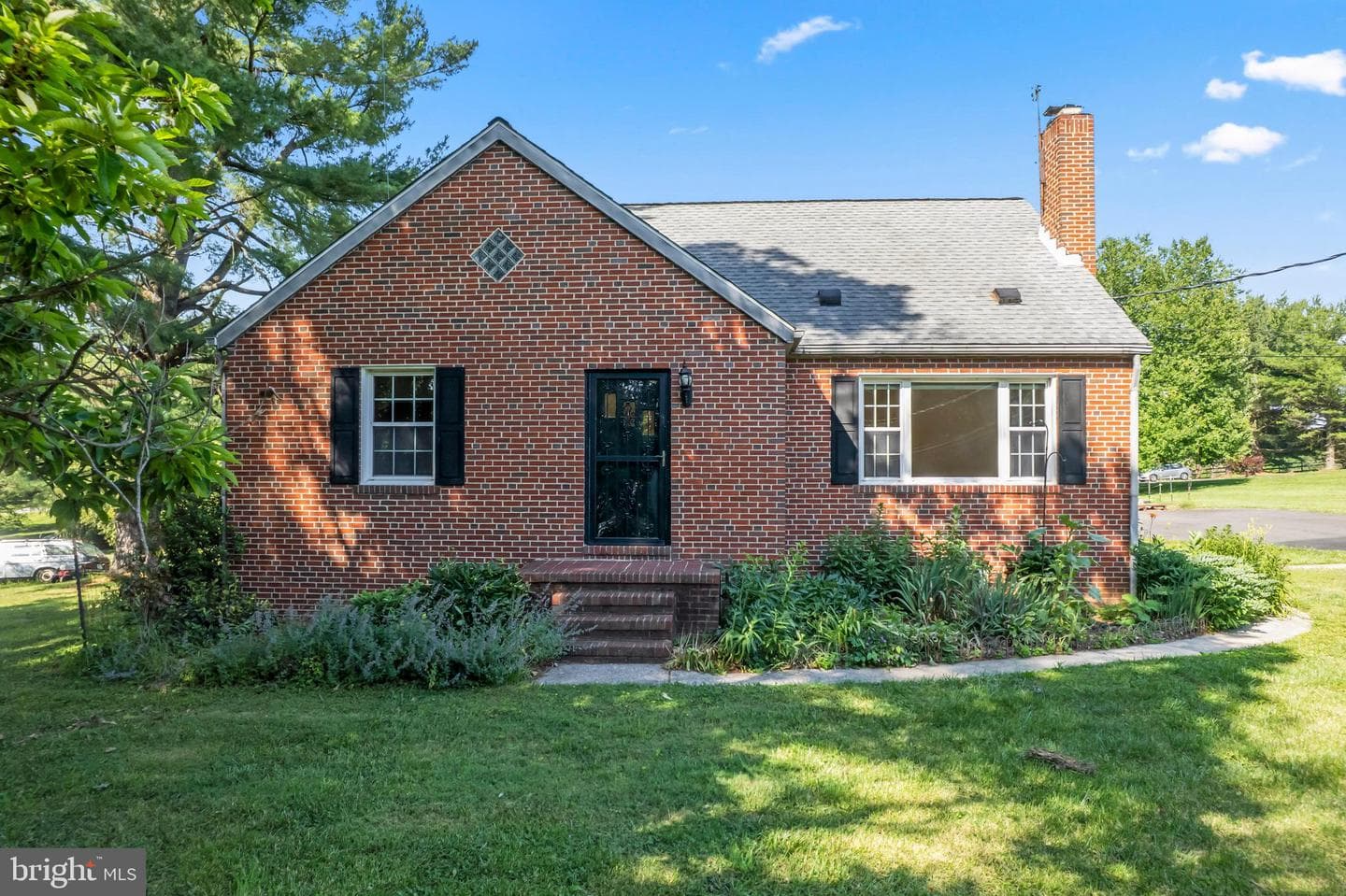 2311 Daniels Road photo 6