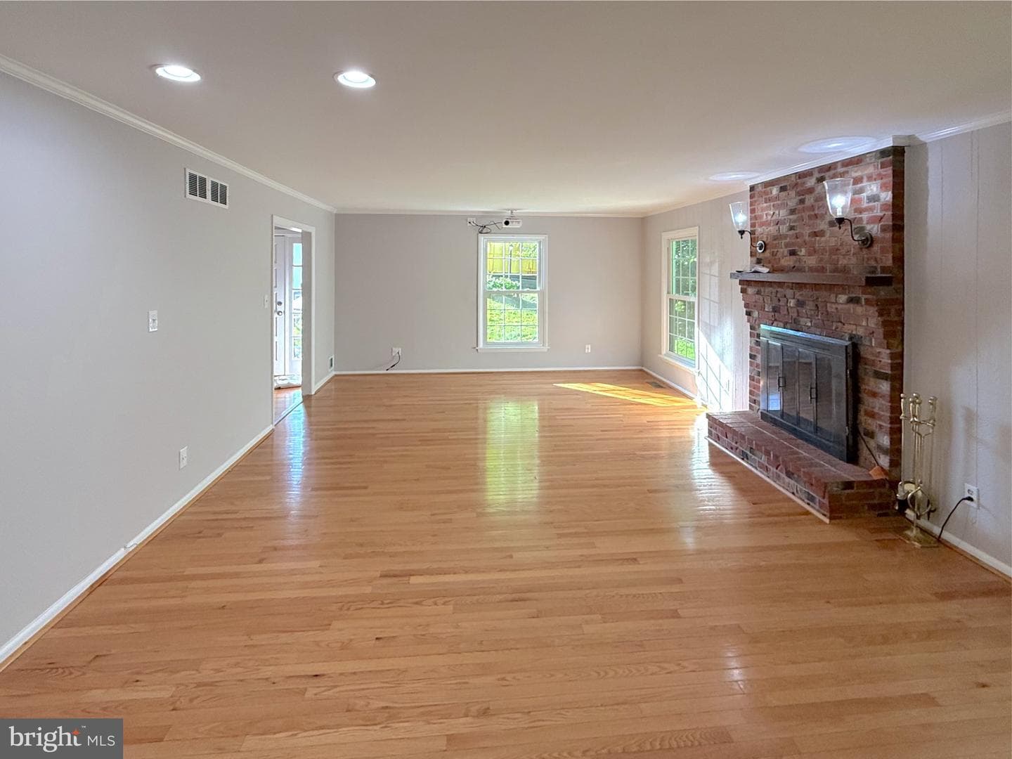 9006 Sidehill Road photo 3