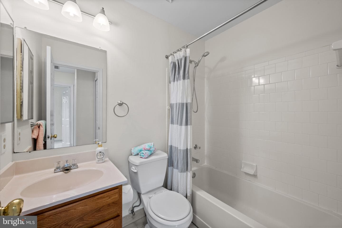4775 Leyden Way photo 19