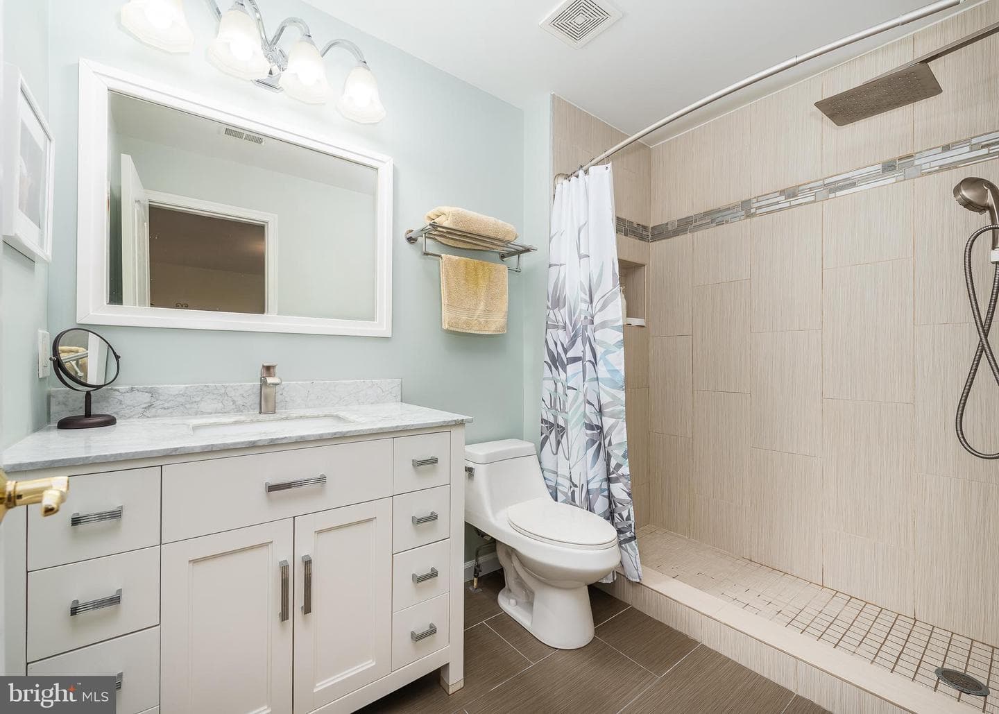 13728 Bold Venture Drive photo 32