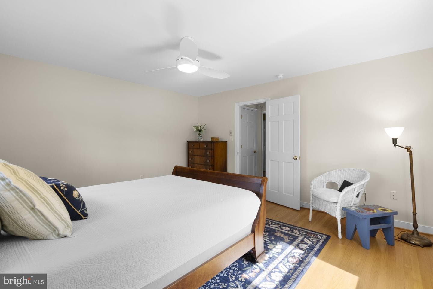 14697 Roxbury Road photo 19