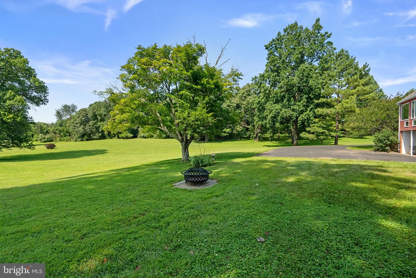 14697 Roxbury Road photo 35