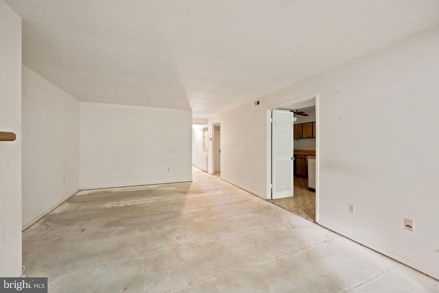 5651 Harpers Farm Road #f photo 9