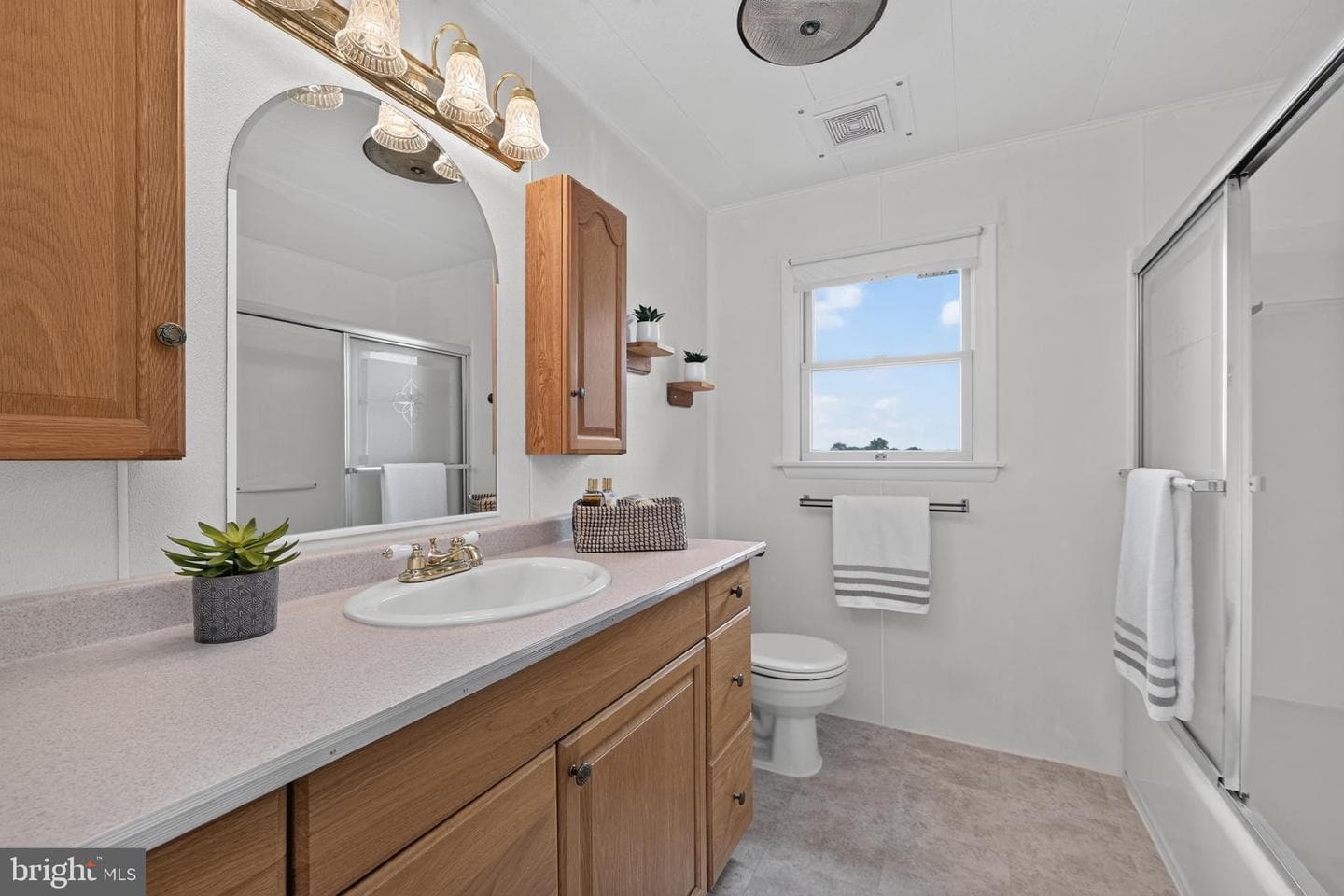 13835 Howard Road photo 21