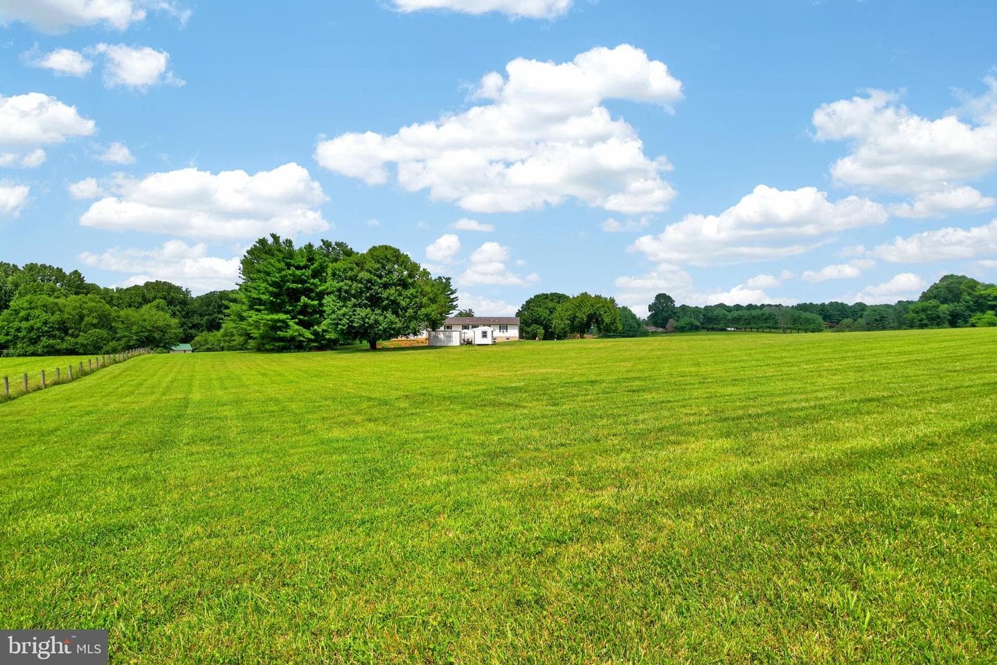 13835 Howard Road photo 41