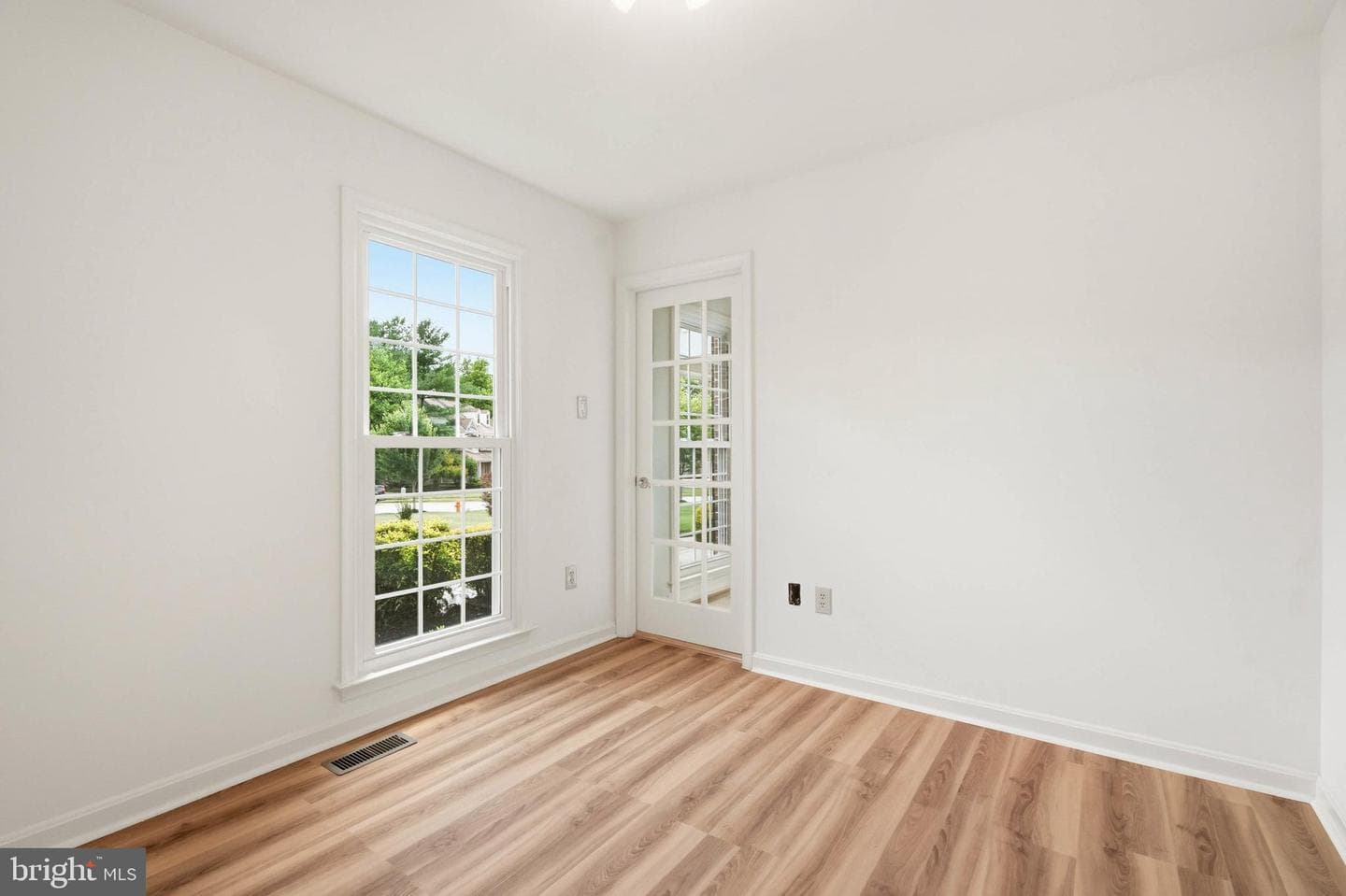 10209 Lawnmarket Court photo 8