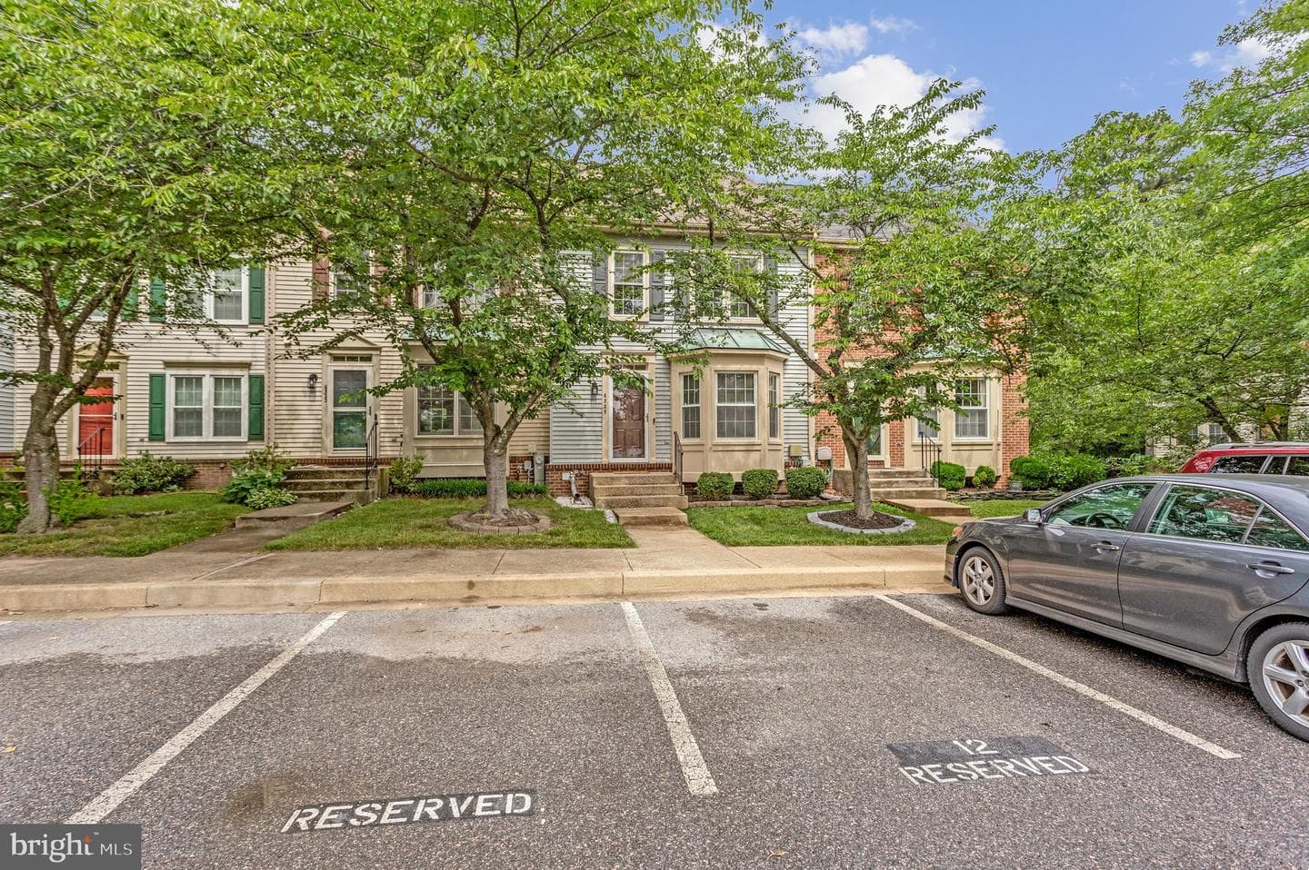 6325 Hampton Place photo 2