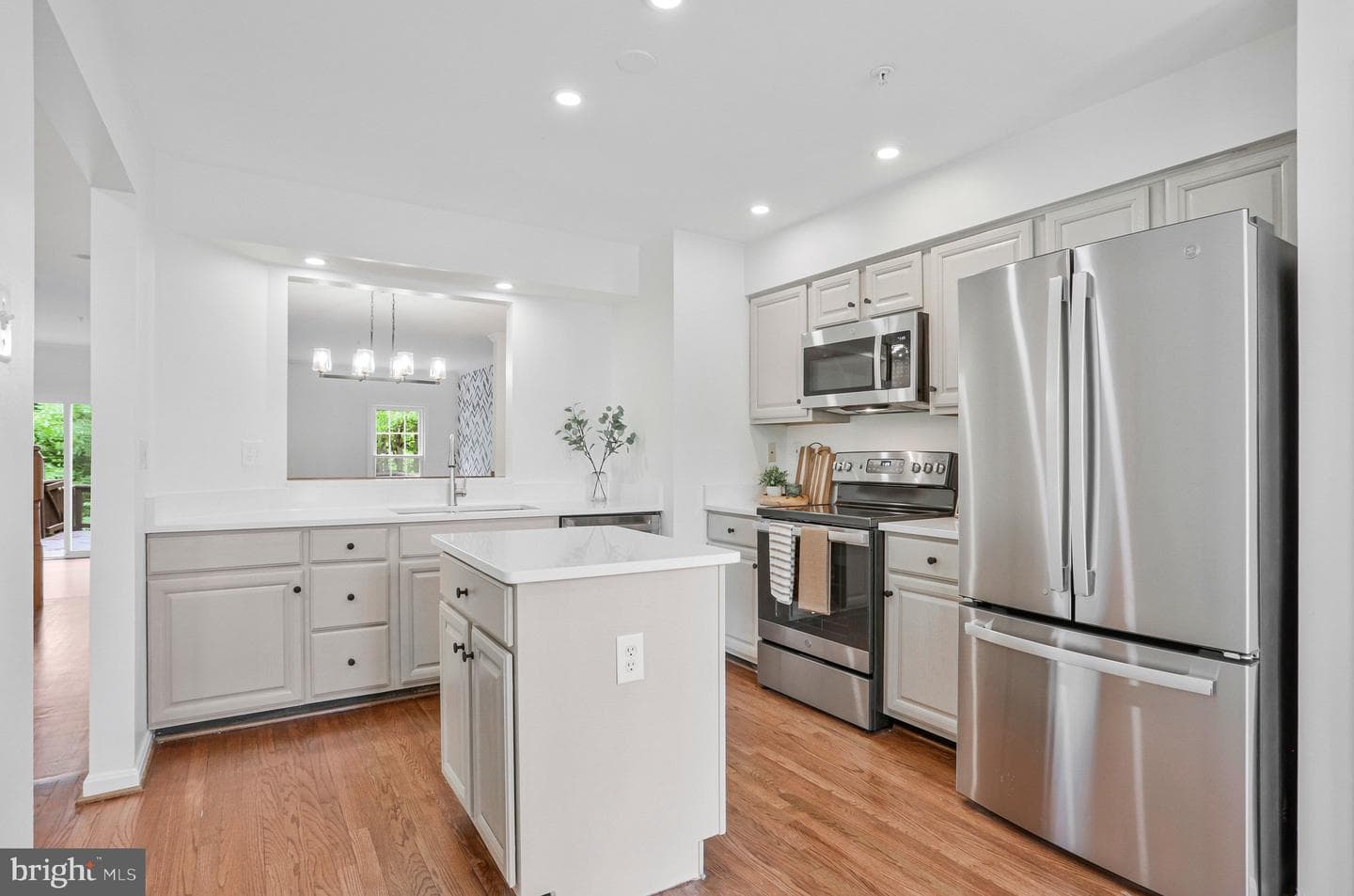 6325 Hampton Place photo 6
