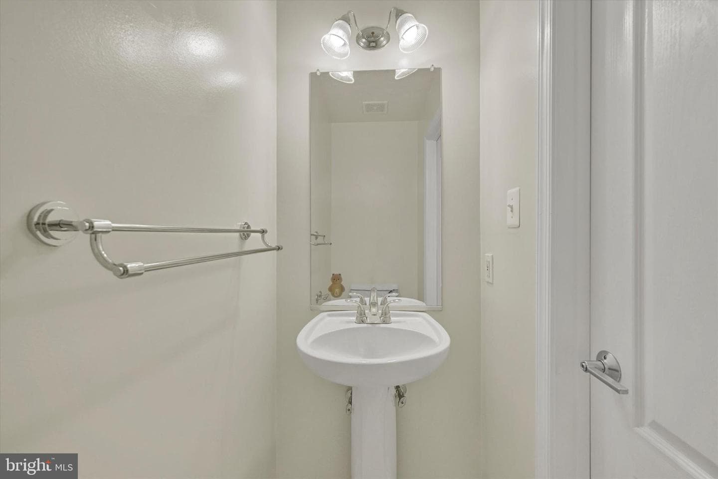 3325 Hollow Court photo 16