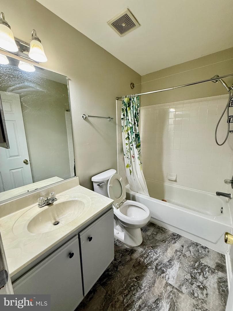 6235 Sandpiper Court #2 photo 12