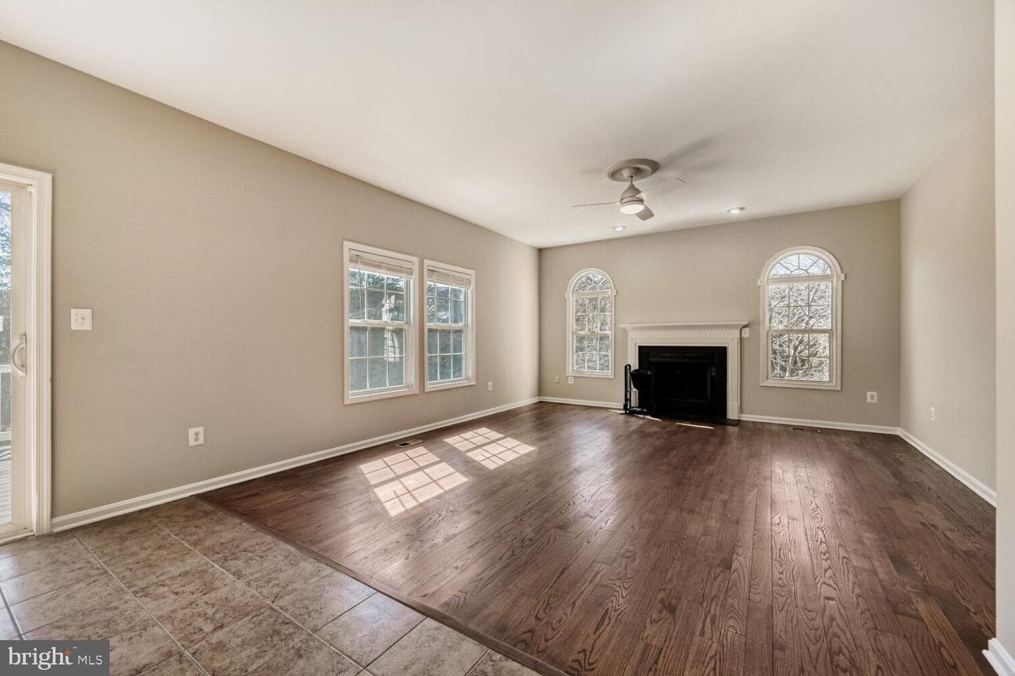8375 Mitzy Lane photo 12