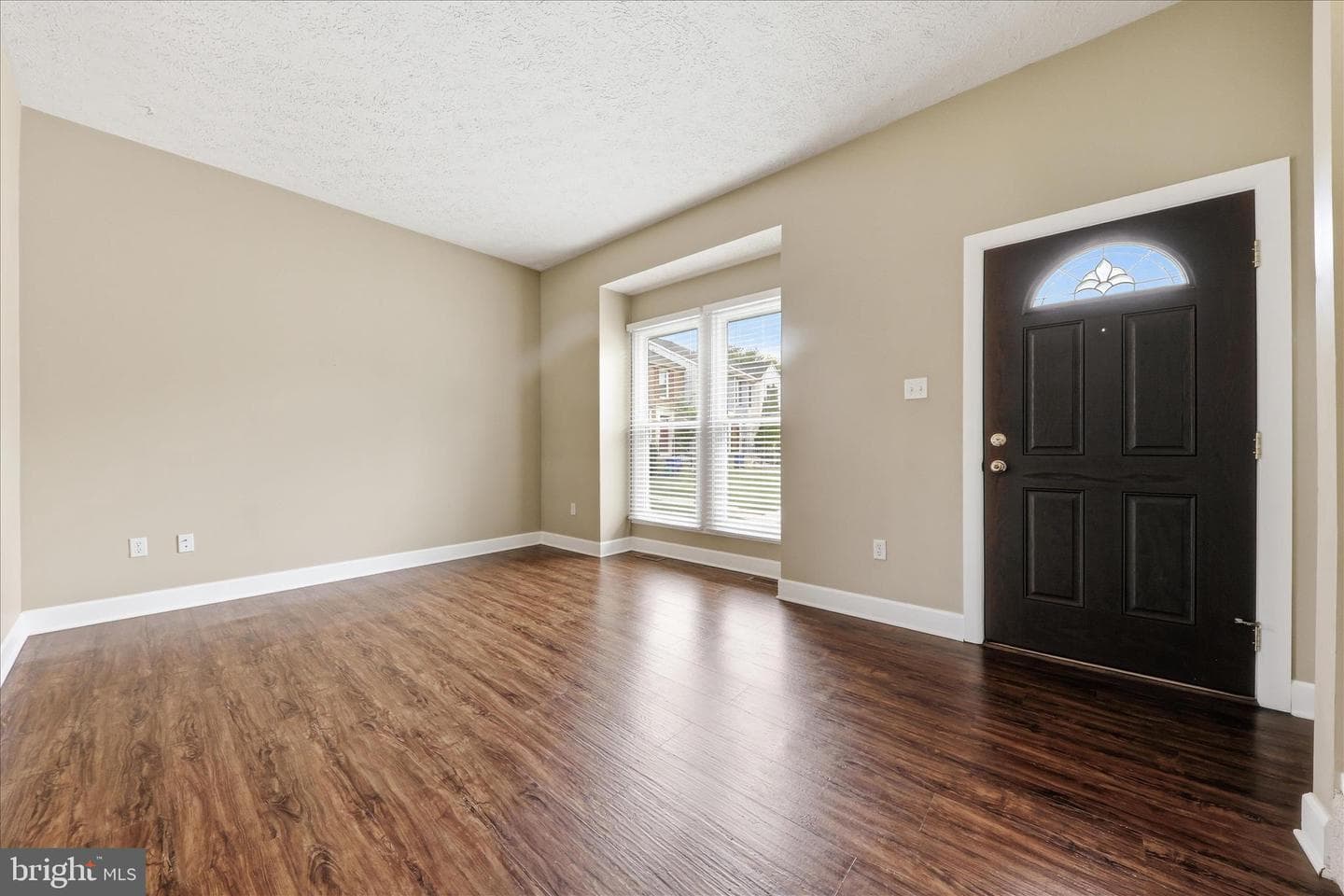6317 Loring Drive photo 3