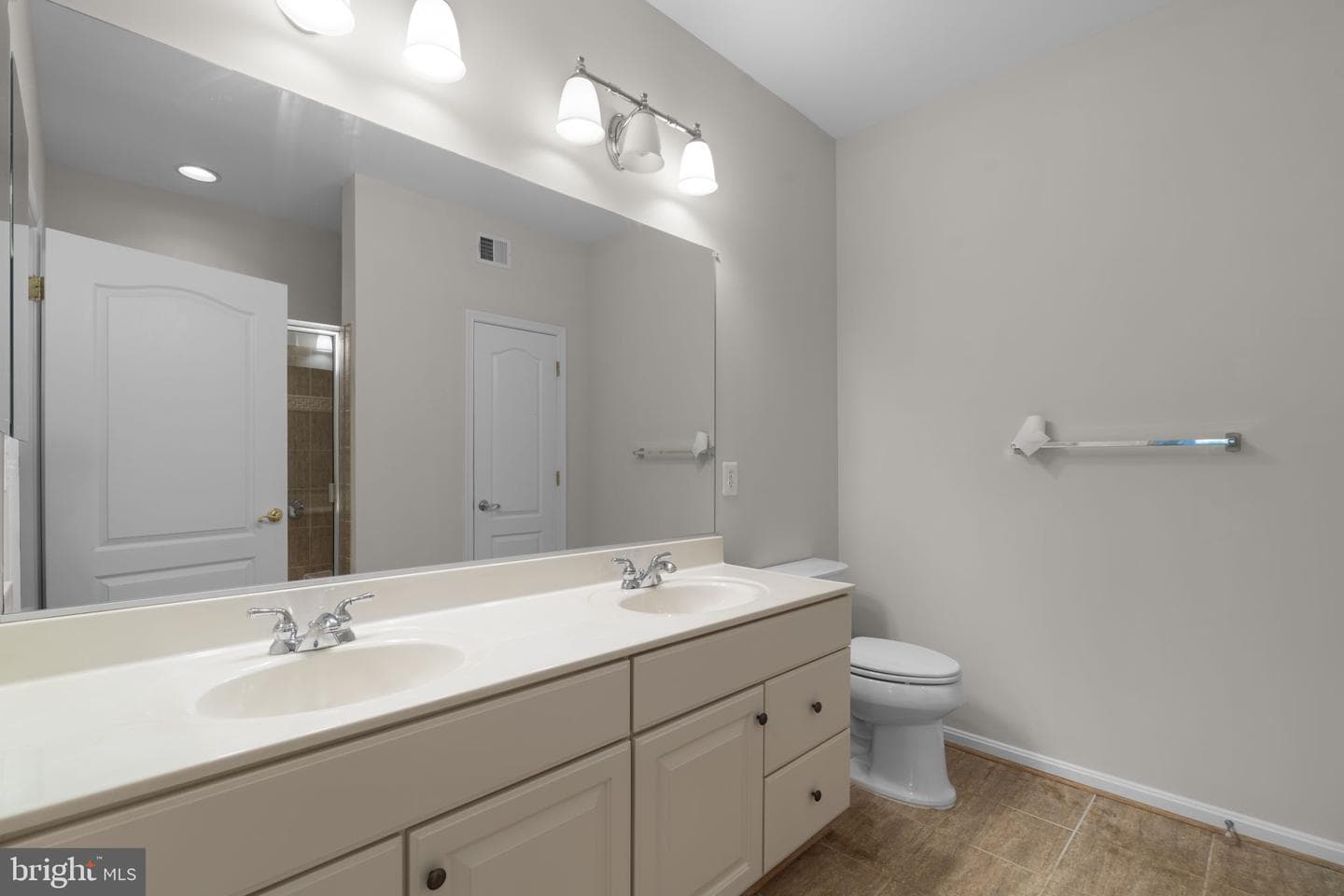 7315 Maplecrest Road #104 photo 33