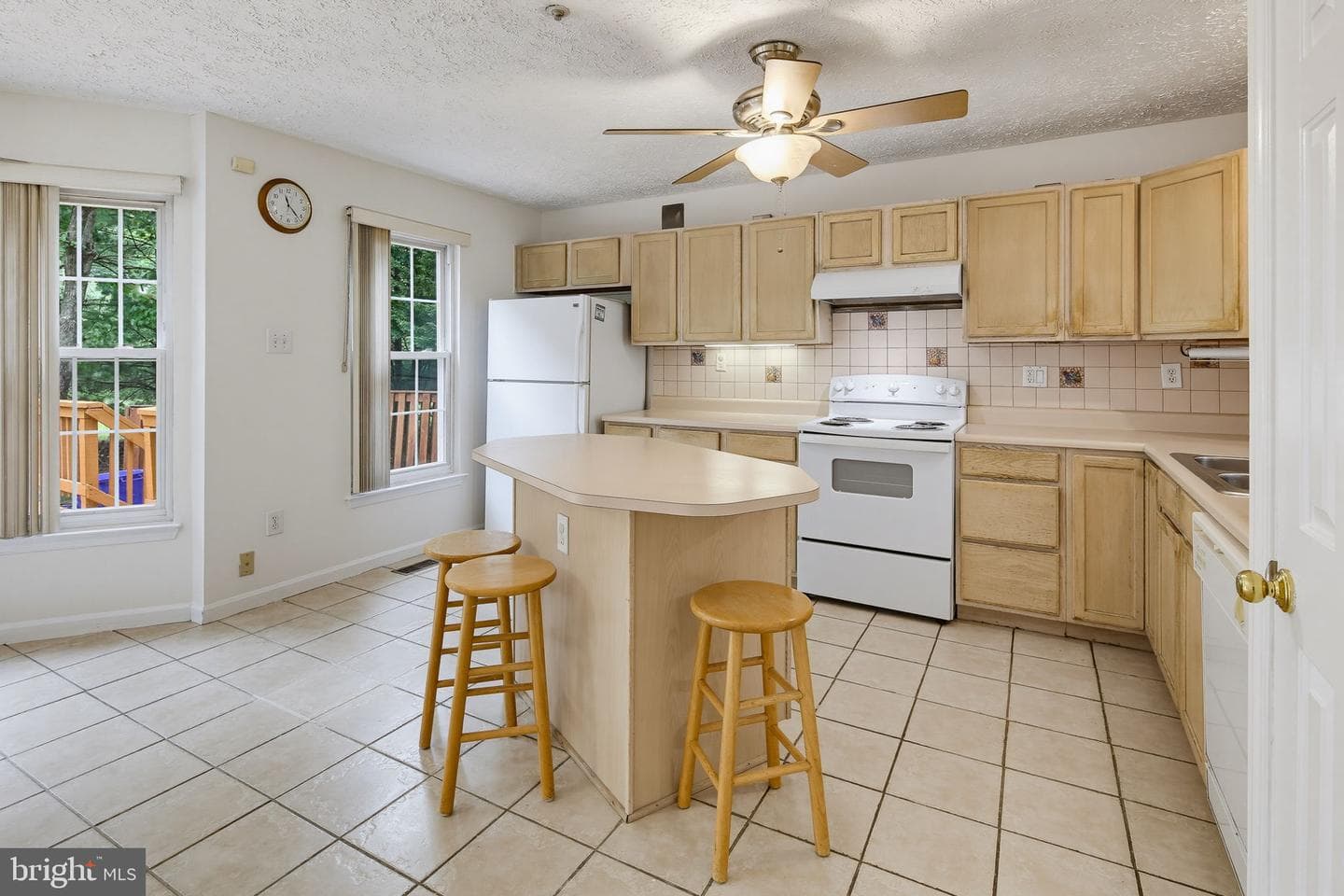 6100 Starburn Path photo 12