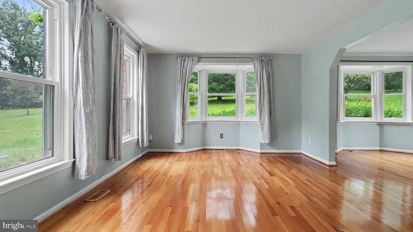 13083 Williamfield Drive photo 6
