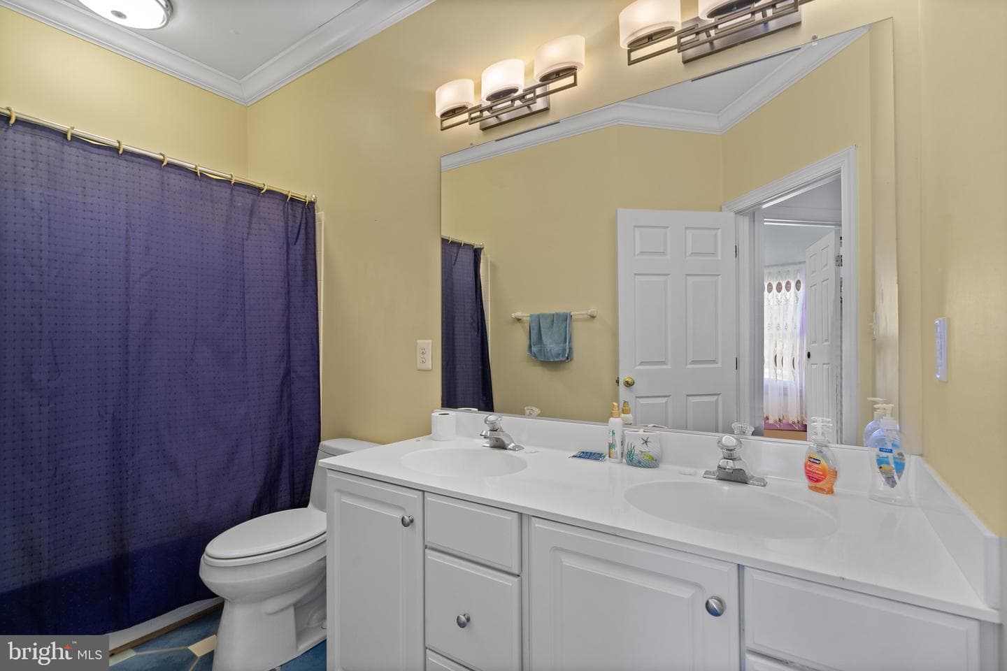 5917 Fox Glen Court photo 13