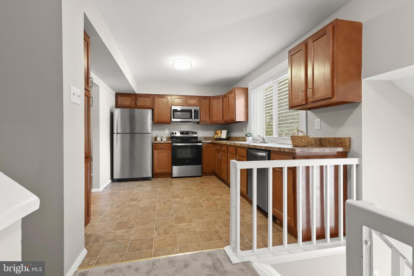 7320 Kerry Hill Court photo 4
