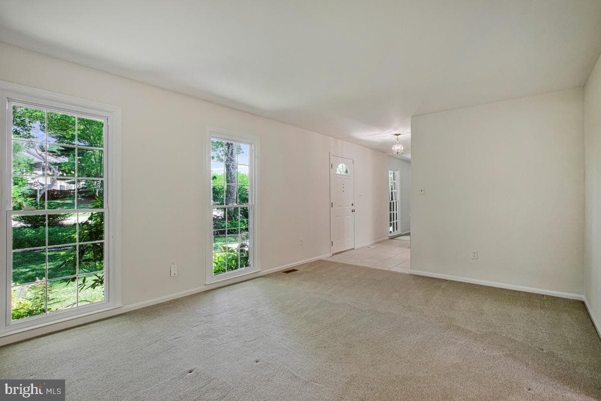 6052 Tamar Drive photo 6