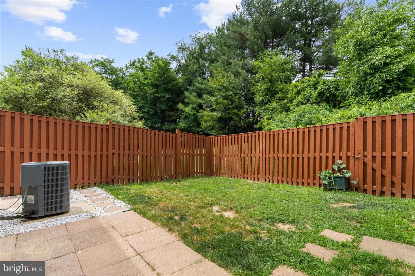 10611 Delfield Court photo 12