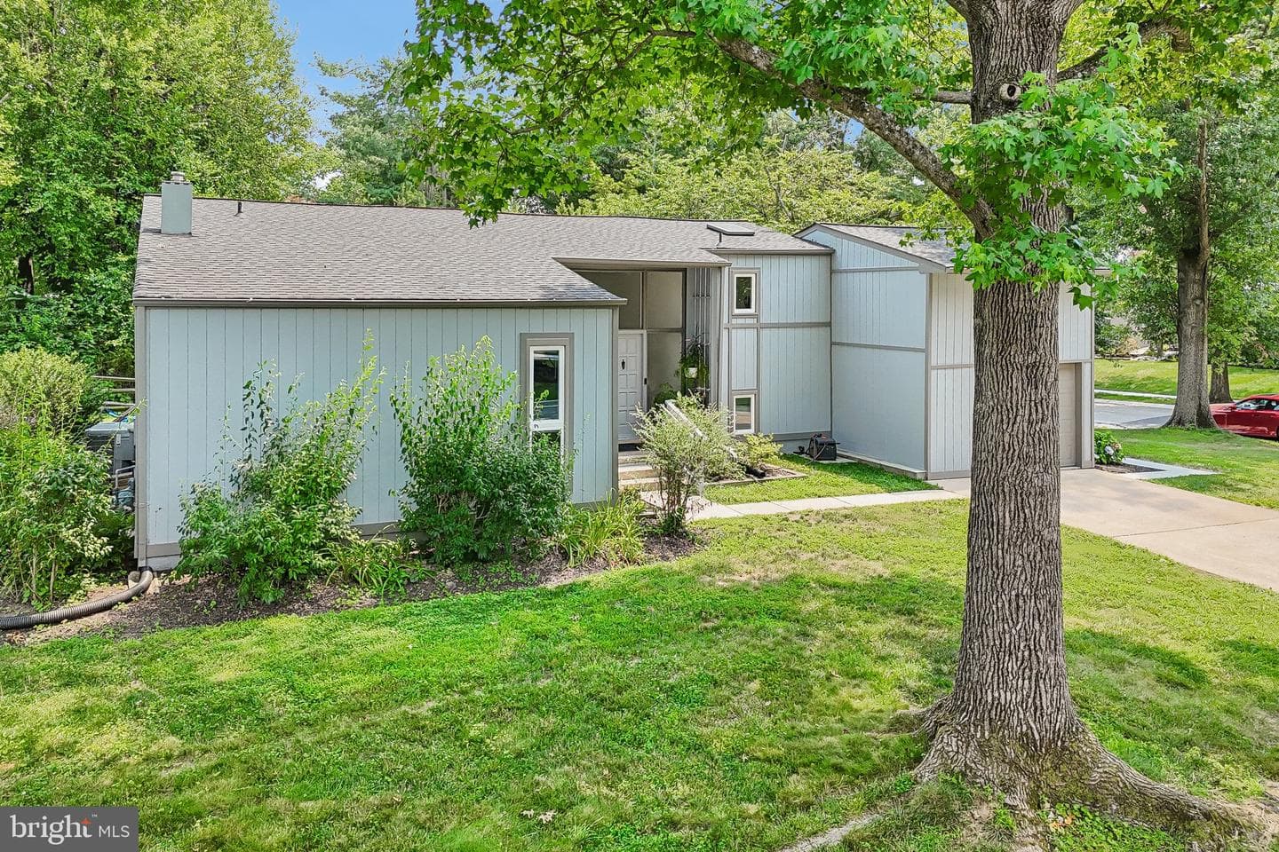 10128 Goodbody Court photo 4
