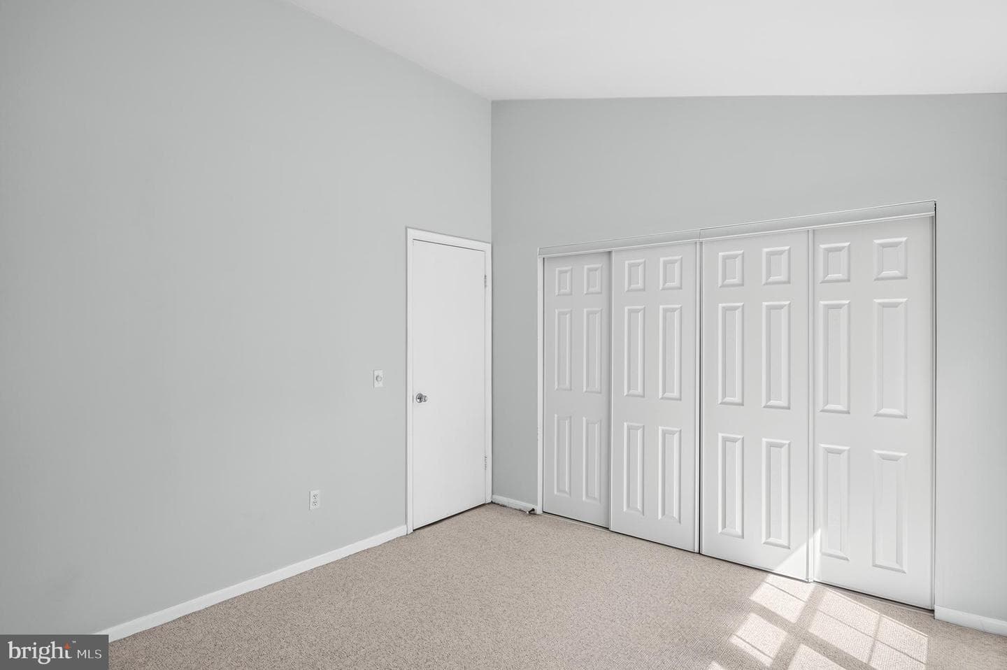 9614 Hingston Downs photo 20