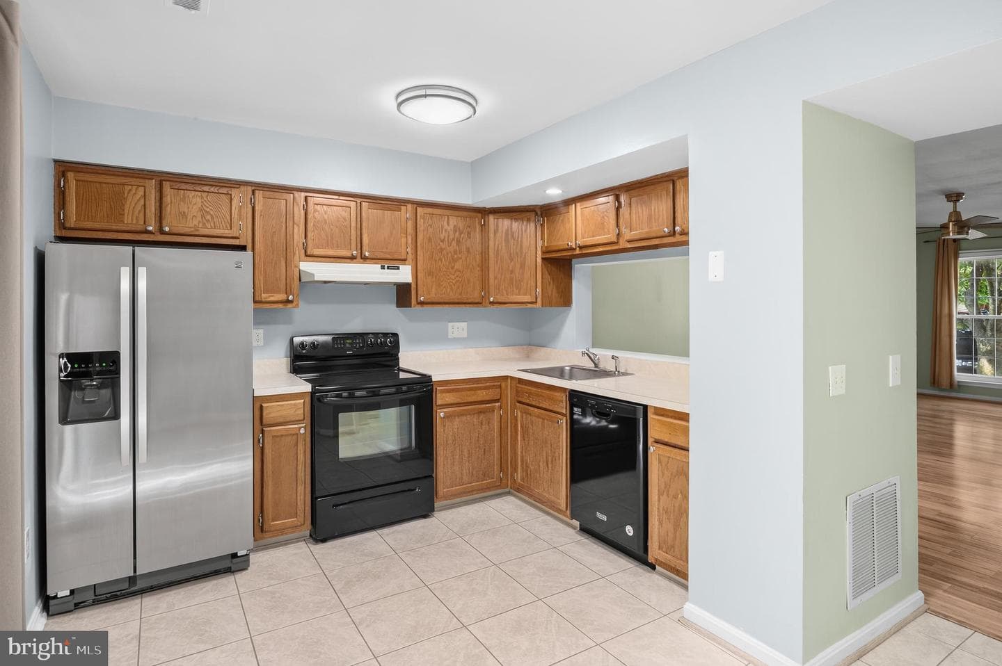9614 Hingston Downs photo 7