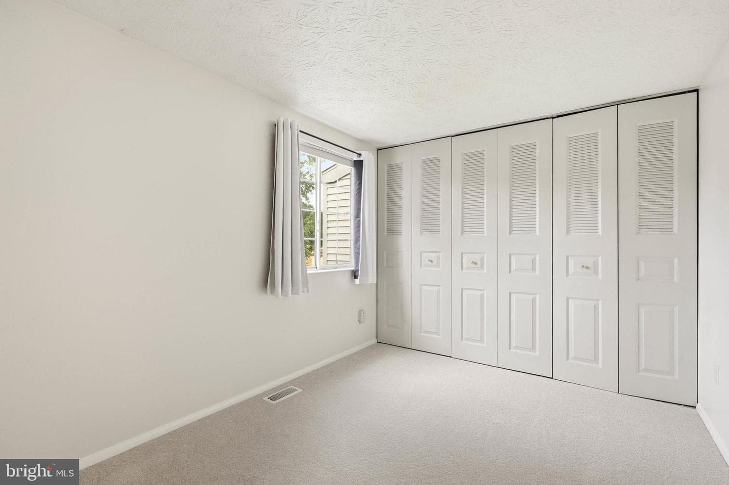8273 Mary Lee Lane photo 14