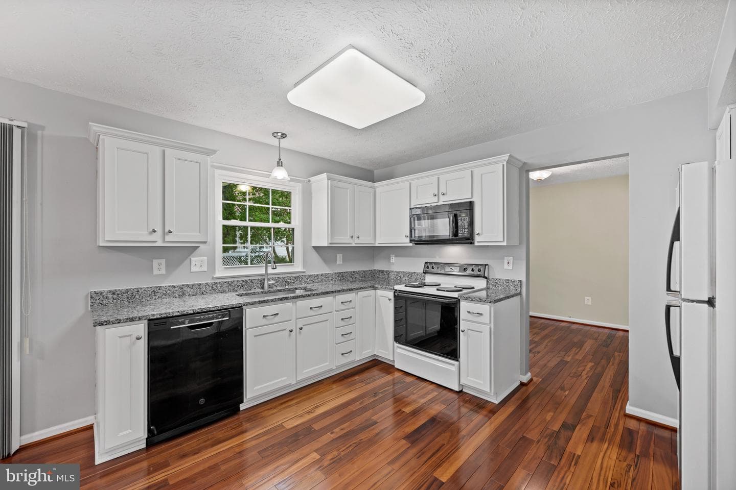 6428 Coxwold Drive photo 13