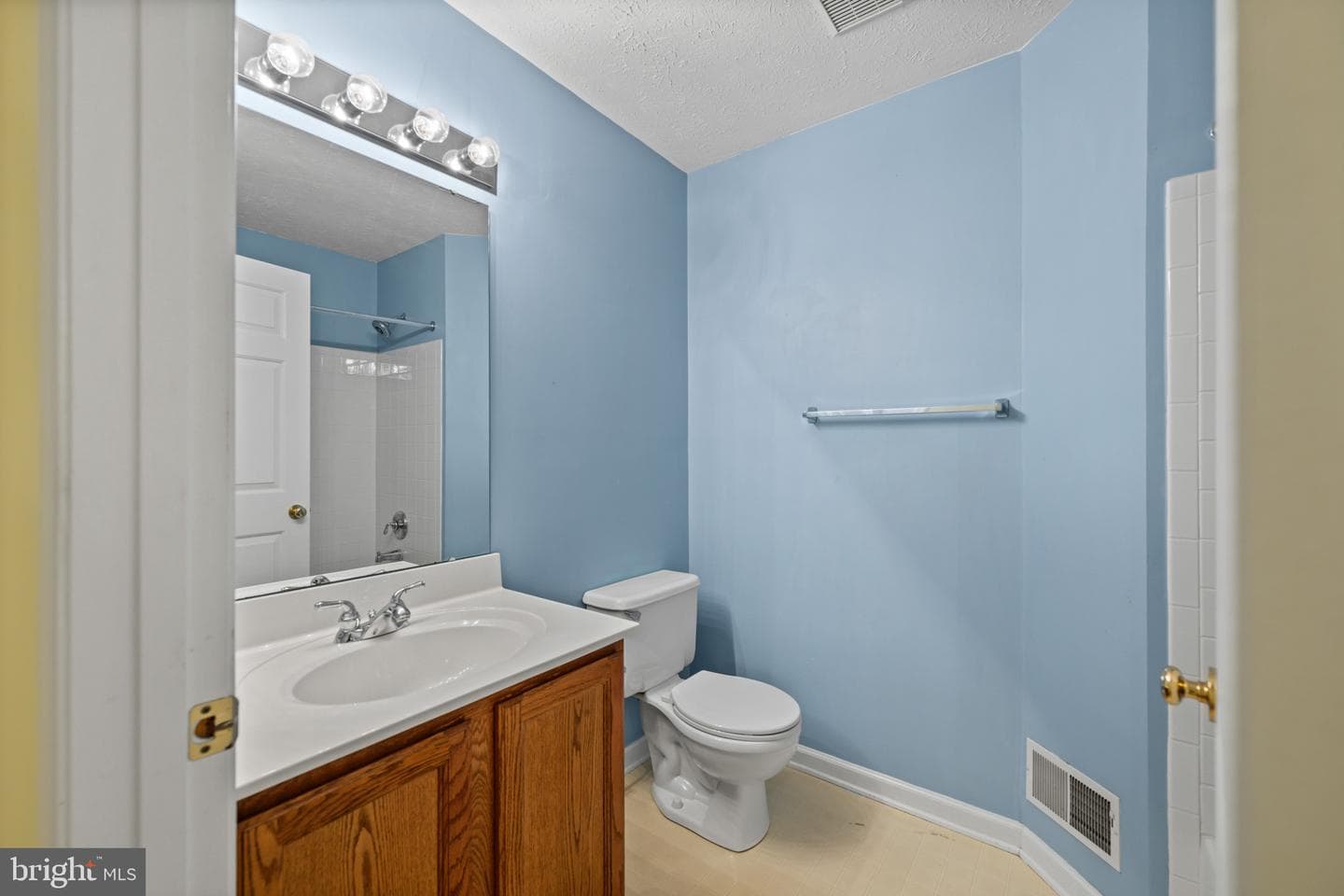6428 Coxwold Drive photo 35