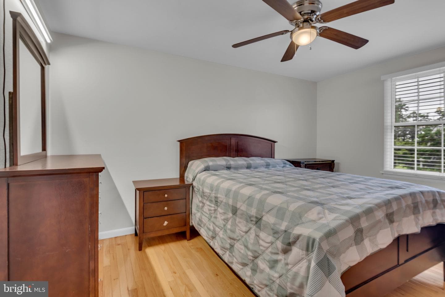 9301 N Laurel Road photo 23
