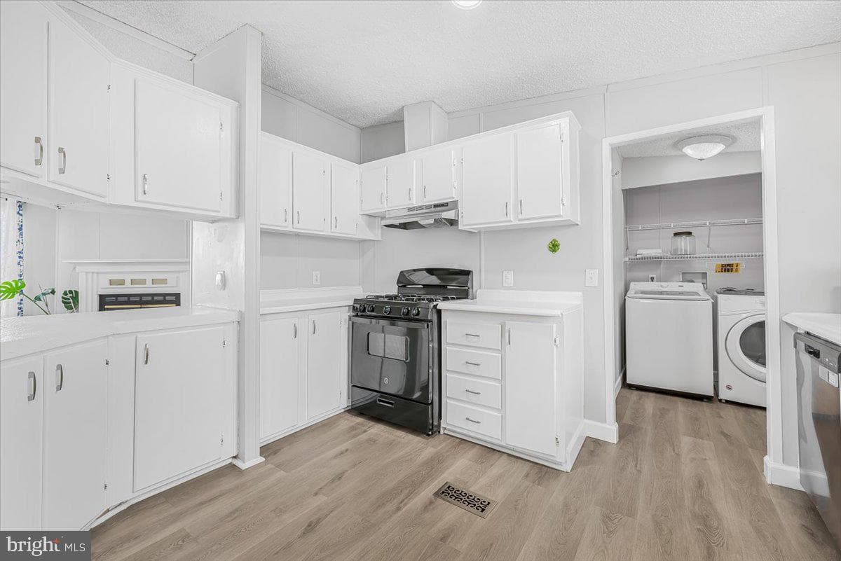 13 Midway Avenue photo 14