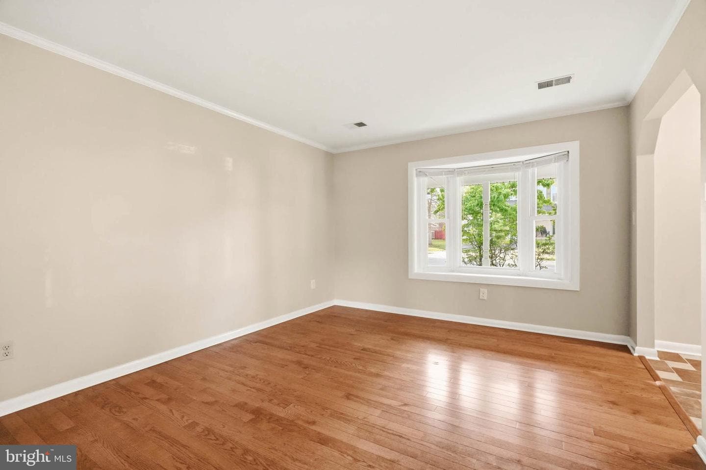 6717 Sewells Orchard Drive photo 3