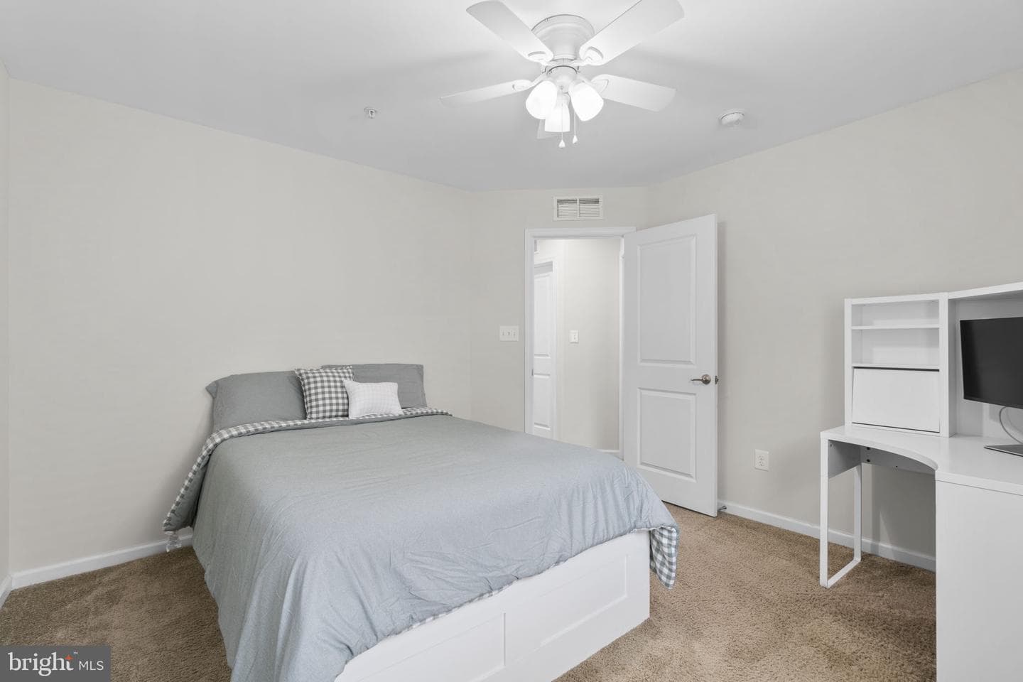 4986 Windpower Way photo 34