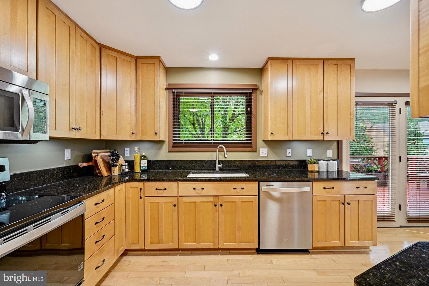 8507 Spring Harvest Court photo 14