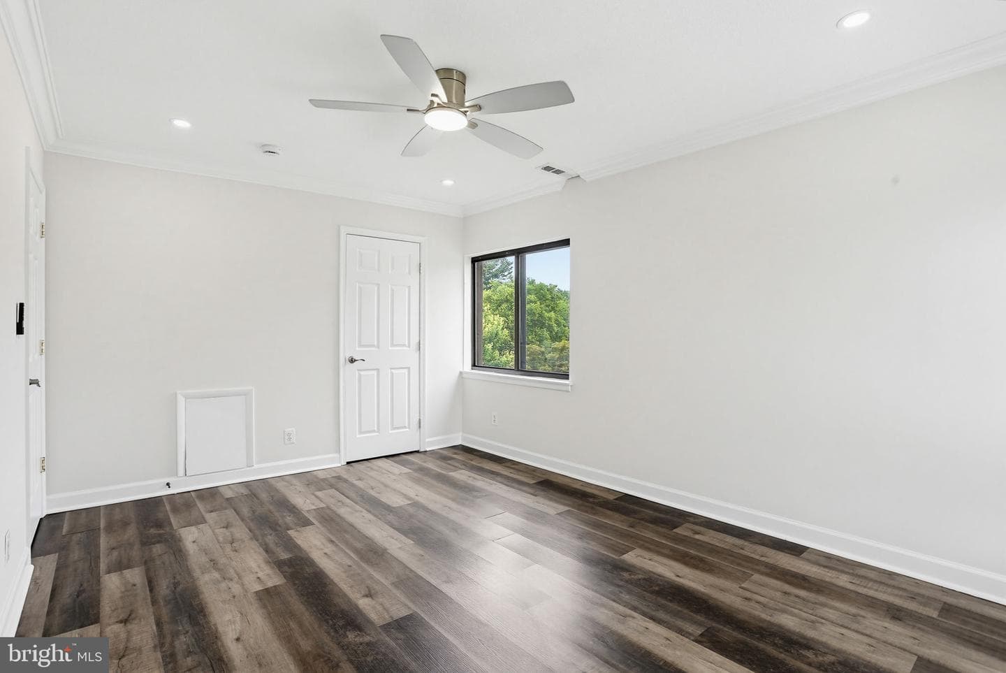 6081 Majors Lane #12 photo 28