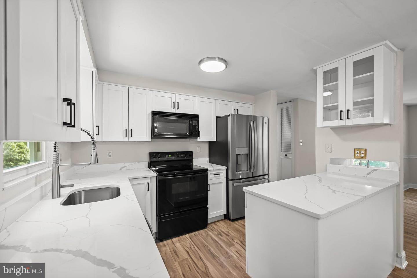 5435 The Bridle Path photo 21
