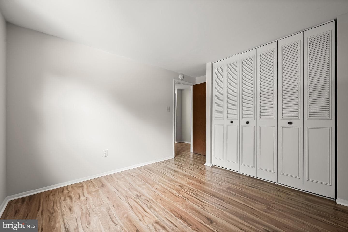 5435 The Bridle Path photo 32