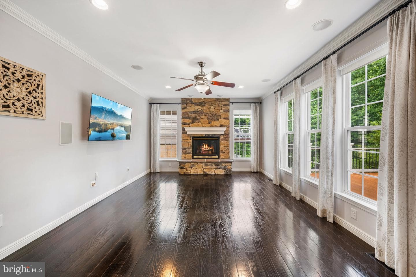 7239 Lyndsey Way photo 5