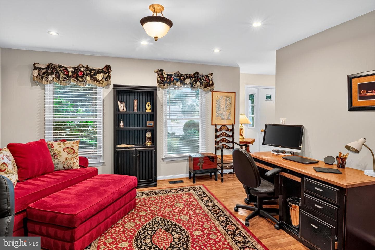 8518 Rosecroft Terrace photo 15