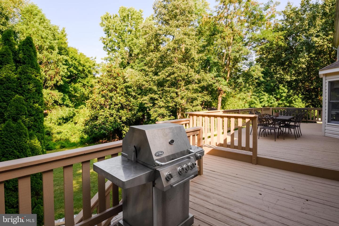 8518 Rosecroft Terrace photo 38