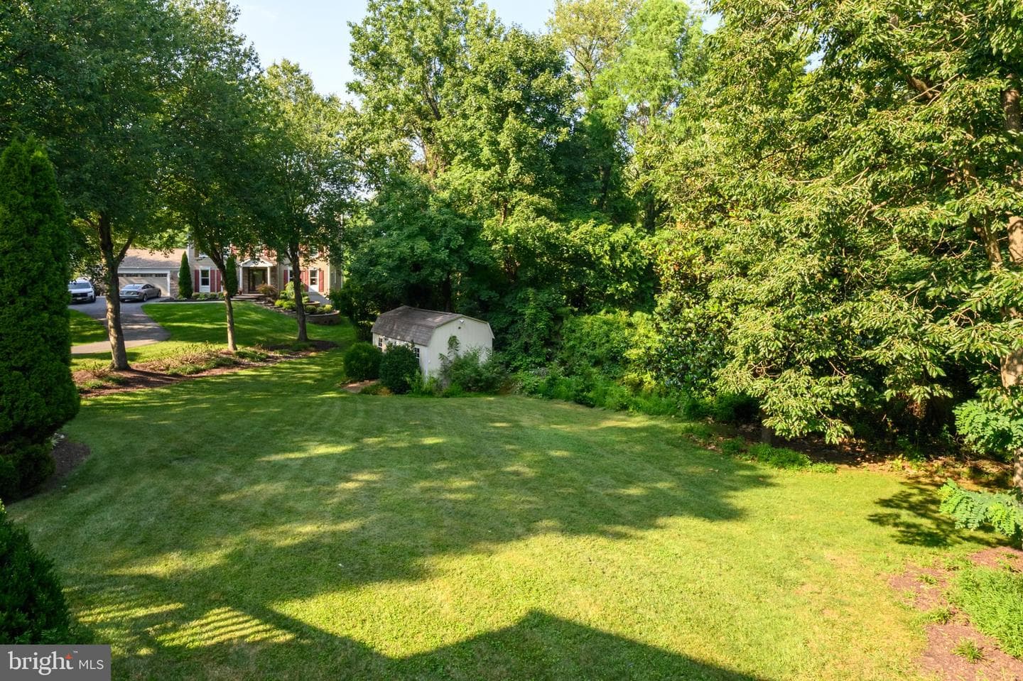 8518 Rosecroft Terrace photo 39